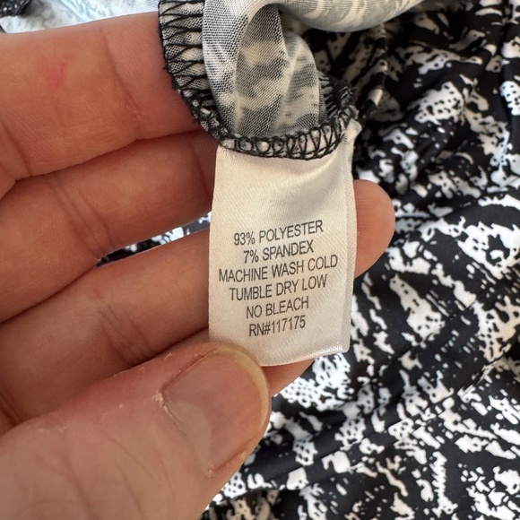 St. Tropez Pull-On Stretchy Wide Leg Pants Black + White Festival Aztec M - Picture 7 of 12